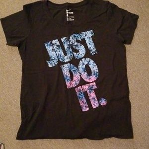 Nike t-shirt